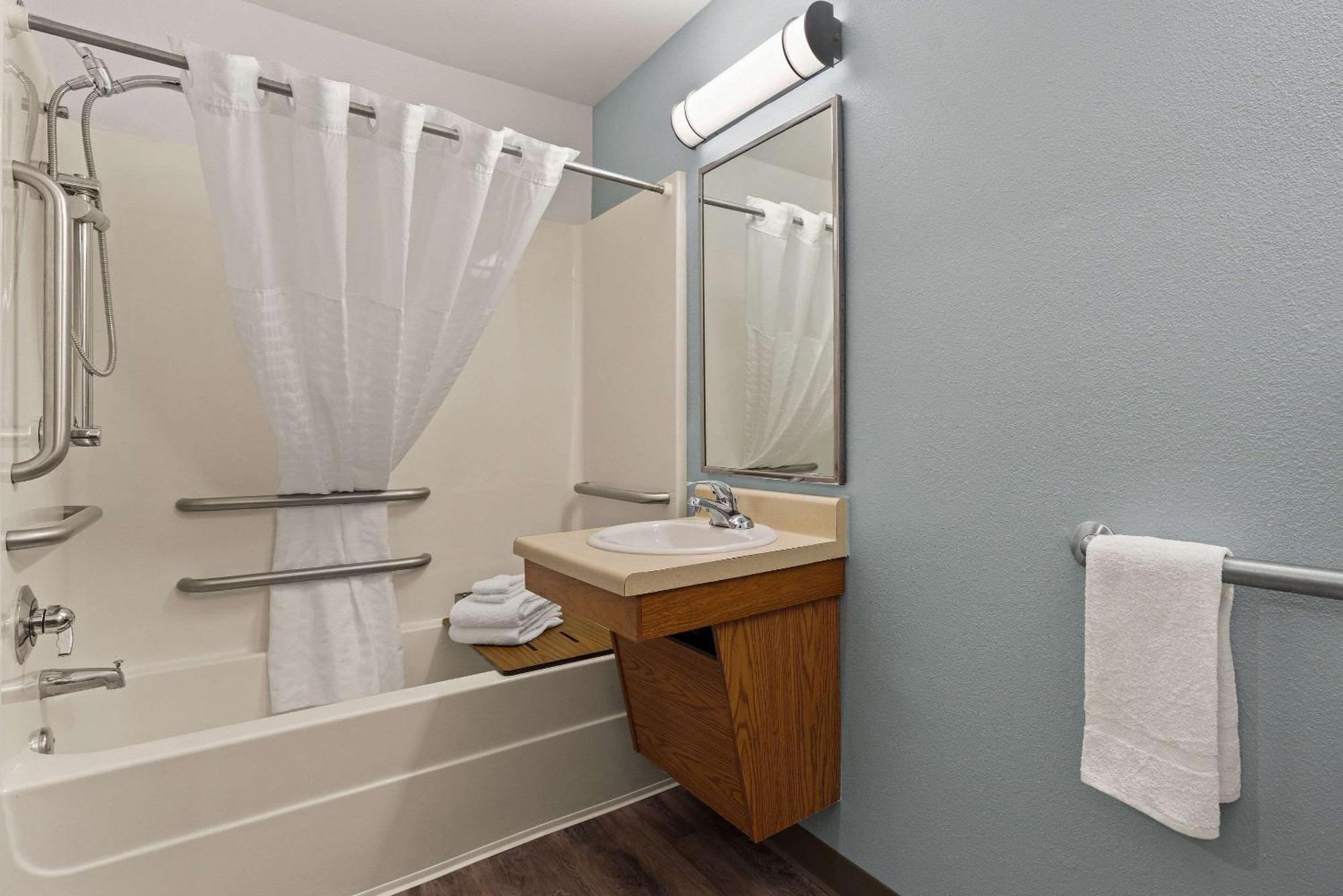 Woodspring Suites Augusta Riverwatch Bagian luar foto