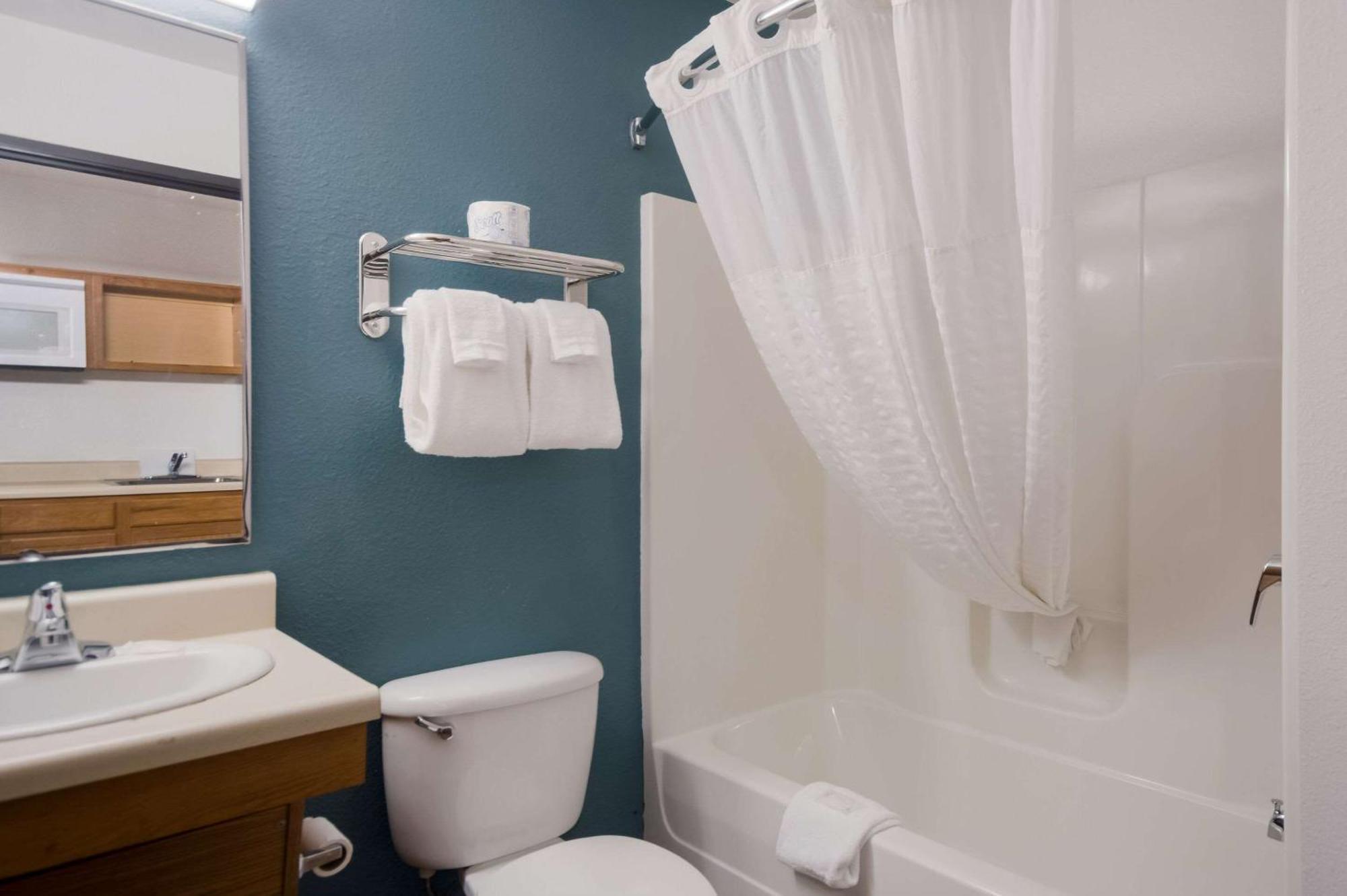 Woodspring Suites Augusta Riverwatch Bagian luar foto